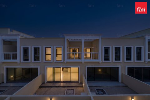 Villa in Dubai, UAE 4 bedrooms, 144 sq.m. № 760901 - photo 23