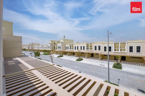 Villa in Dubai, UAE 4 bedrooms, 144 sq.m. № 760901 - photo 24