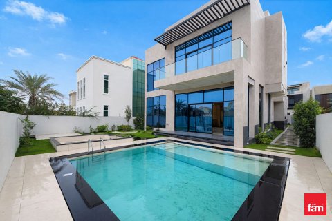 Villa asukohaga Dubai, AÜE: 6 magamistoaga, 755.6 m² Nr 701278