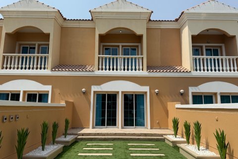 Kuća u nizu u Jumeirah Village Triangle, Dubai, UAE 152 m2, 2 spavaćih soba Br. 734165
