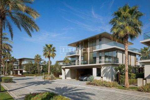 Villa in Dubai, UAE 6 bedrooms, 352 sq.m. № 716113 - photo 7