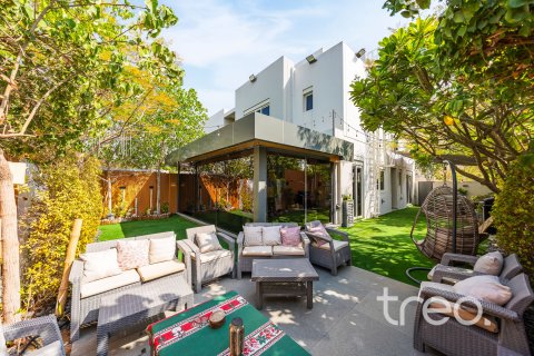 Casa urbana em Mudon, Dubai, EAU 4 quartos, 230.31 m2 № 753666