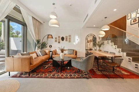 Kamienica na sprzedaż w Arabian Ranches 3, Dubai, ZEA 4 sypialnie, 226.31 mkw., nr 753662 - zdjęcie 2