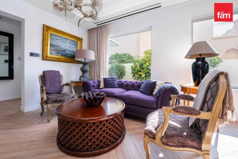 Villa sa Dubai, UAE 2 silid-tulugan, 250 sq.m. № 682046 - larawan 7