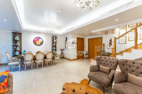 דירה ב Business Bay, Dubai, איחוד האמירויות 3 חדרי שינה, 284 מ
