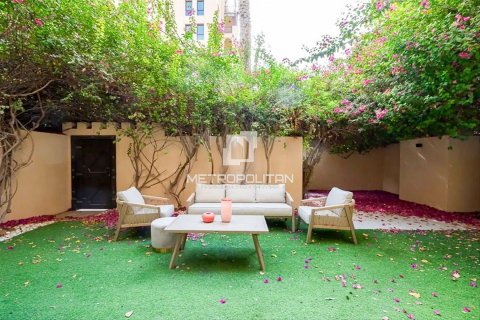 Apartment til salg i Old Town, Dubai, UAE 2 soveværelser, 174 kvm № 665103 - foto 12