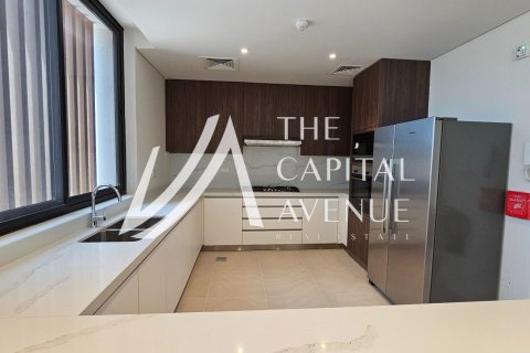 Huvila Saadiyat Island, Abu Dhabi, Arabiemiraatit 4 makuuhuonetta, 648 m2 № 768925 - kuva 2