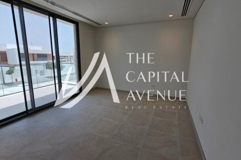 Huvila Saadiyat Island, Abu Dhabi, Arabiemiraatit 4 makuuhuonetta, 648 m2 № 768925 - kuva 20