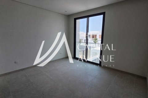 Huvila Saadiyat Island, Abu Dhabi, Arabiemiraatit 4 makuuhuonetta, 648 m2 № 768925 - kuva 17