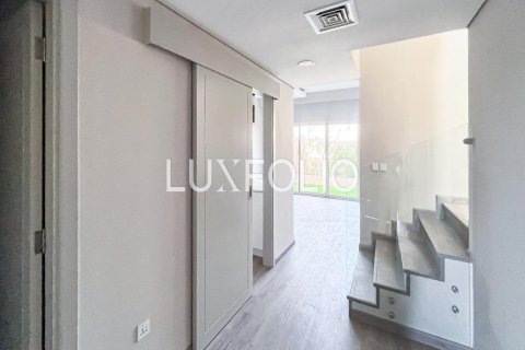 Jumeirah Golf Estates, Dubai, BAE’de kiralık sıra ev 2 yatak odası, 152 m² No 628303 - fotoğraf 2