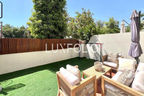 Townhouse sa Jumeirah Golf Estates, Dubai, UAE 3 silid-tulugan, 265 sq.m. № 628302 - larawan 3
