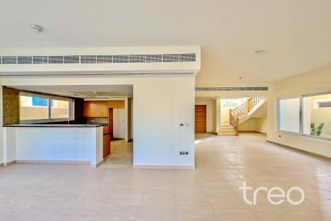 Jumeirah Park, Dubai, संयुक्त अरब अमीरात में विला, 4 बेडरूम, 386.2 वर्ग मीटर, संख्या 761295 - फ़ोटो 3