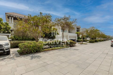 Vila di Mohammed Bin Rashid City, Dubai, UEA 4 kamar tidur, 705.69 m2 nomor 761558 - foto 2