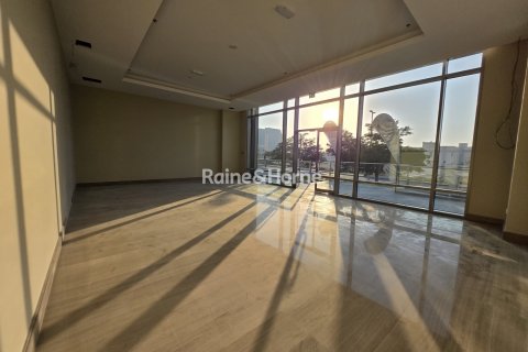 Зняти в оренду магазин в Аль-Барша, Дубай, ОАЕ 77.1м2, № 707652 - фото 6