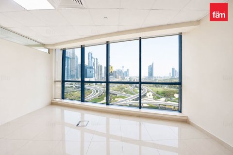 Zyrë në Dubai, Emiratet e Bashkuara Arabe 82.7 m2. № 760568