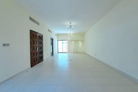 Vila u gradu Al Dhafrah, Abu Dhabi, UAE 4 spavaće sobe, 207.6 m2 Br. 533183 - Slika 2