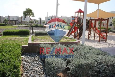 Maison de ville à vendre à Al Ghadeer, Abu Dhabi, EAU 2 chambres, 199.5 m2 № 532218 - photo 9