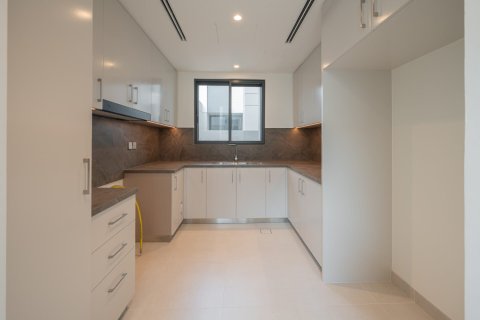 Városi lakóépület itt: Arabian Ranches 3, Dubai, EAE, 4 hálószoba, 448 m², azonosító: 722840 - fénykép 7