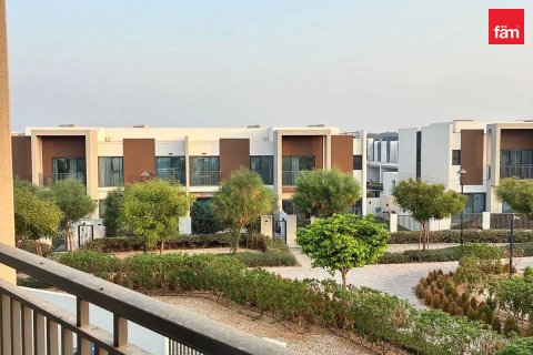 Kuća u nizu u Dubai, UAE 237.5 m2, 4 spavaćih soba Br. 739557