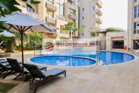 Villa à Jumeirah Village Circle, Dubai, EAU: 3 chambres, 161 m2 № 764114