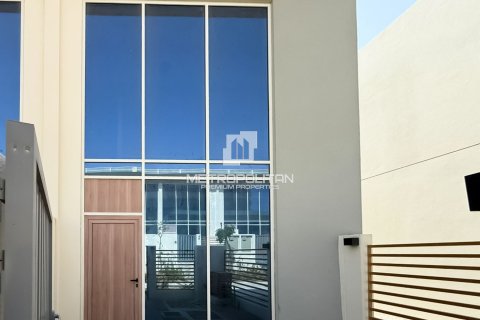 Villetta a schiera in vendita a Dubai Land, Dubai, EAU 1 camera da letto, 69 mq. № 664510 - foto 14