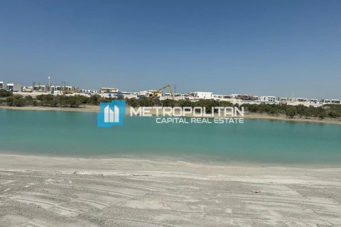Terreno a Abu Dhabi, EAU 2223.8 mq. № 685692