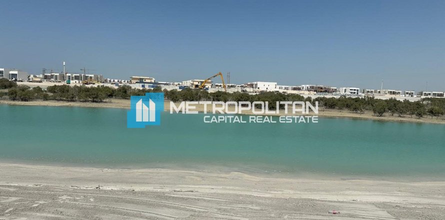 Land i Abu Dhabi, UAE 2223.8 kvm № 685692