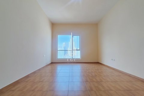 Apartament de închiriat în Hamdan Street, Abu Dhabi, EAU 3 dormitoare, 241.5 mp.  №578701 - poză 7