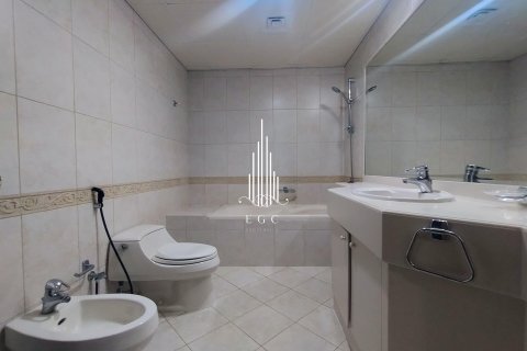 Apartament de închiriat în Hamdan Street, Abu Dhabi, EAU 3 dormitoare, 241.5 mp.  №578701 - poză 21