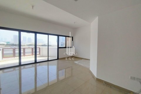 Villa zur Miete in Tourist Club Area, Abu Dhabi, VAE 5 Schlafzimmer, 418.1 m2 Nr. 578704 - Foto 5