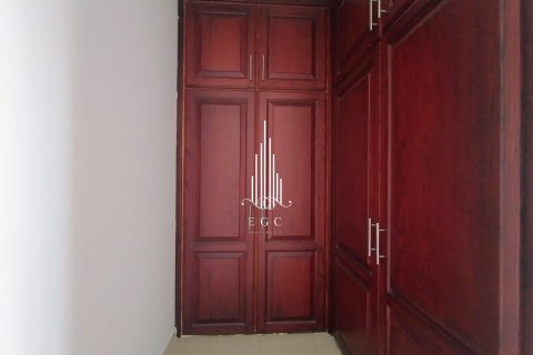 Villa zur Miete in Tourist Club Area, Abu Dhabi, VAE 5 Schlafzimmer, 418.1 m2 Nr. 578704 - Foto 20