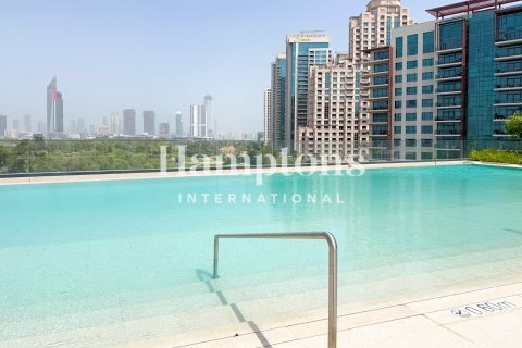 Apartment in The Views, Dubai, UAE 2 bedrooms, 112.87714500 sq.m. № 758141 - photo 10