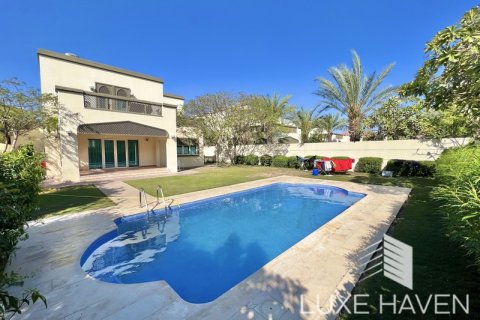 Villa en Jumeirah Park, Dubai, EAU 4 dormitorios, 402.73 m² № 338569