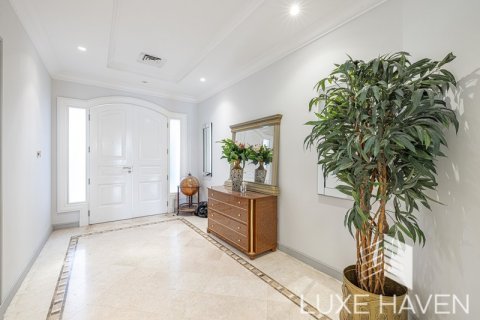 Villa te huur in Palm Jumeirah, Dubai, VAE 4 slaapkamers, 496.47 vr.m., nr 338566 - foto 12