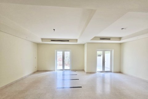 Kaupunkipientalo Al Furjan, Dubai, Arabiemiraatit 3 makuuhuonetta, 224 m2 № 749698
