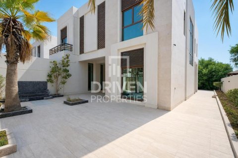 Huvila Meydan, Dubai, Arabiemiraatit 5 makuuhuonetta, 697.42 m2 № 754284