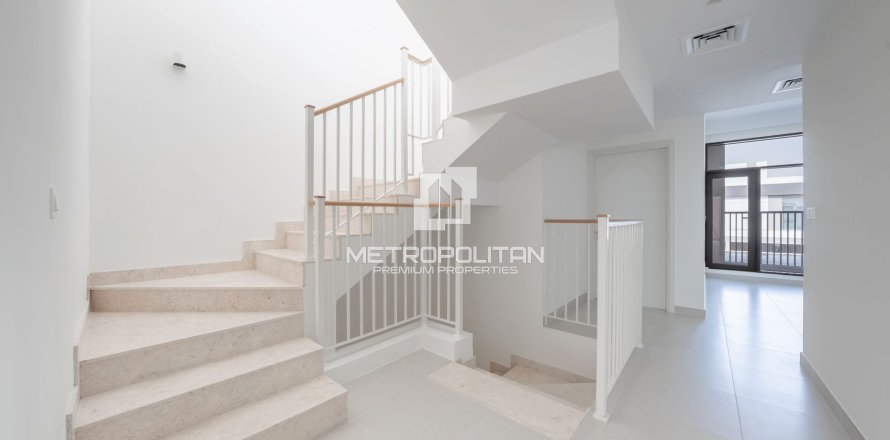 Townhouse in Dubai South (Dubai World Central), Dubai, UAE 4 bedrooms, 368 sq.m. № 664499