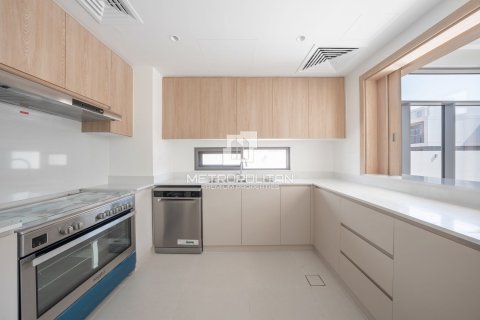 Townhouse in Dubai South (Dubai World Central), Dubai, UAE 4 bedrooms, 368 sq.m. № 664499 - photo 21