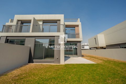 Townhouse in Dubai South (Dubai World Central), Dubai, UAE 4 bedrooms, 368 sq.m. № 664499 - photo 2