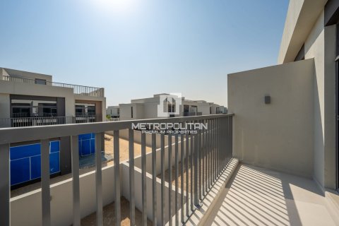 Townhouse in Dubai South (Dubai World Central), Dubai, UAE 4 bedrooms, 368 sq.m. № 664499 - photo 12