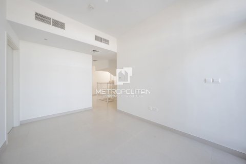 Townhouse in Dubai South (Dubai World Central), Dubai, UAE 4 bedrooms, 368 sq.m. № 664499 - photo 18