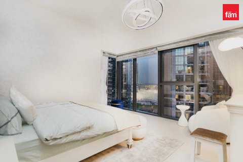 Appartement te huur in Downtown Dubai (Downtown Burj Dubai), Dubai, VAE 2 slaapkamers, 102.8 vr.m., nr 763522 - foto 12