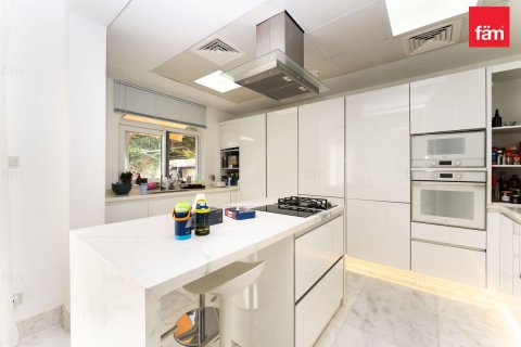 Vila u Dubai, UAE 3 spavaćih soba, 254.9 m2 Br. 687228 - fotografija 5