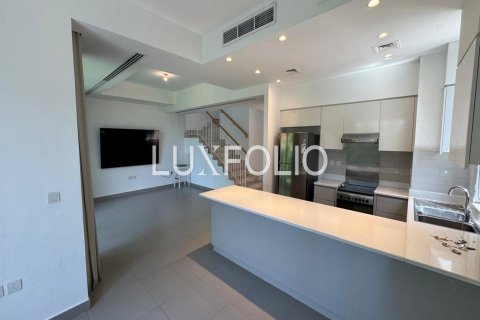 Vila u gradu Dubai Hills Estate, Dubai, UAE 5 spavaće sobe, 286 m2 Br. 628384 - Slika 2