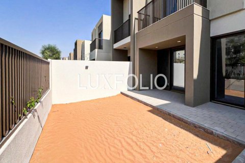 Maison de ville à louer à Dubai Land, Dubai, EAU 3 chambres, 184 m2 № 628380 - photo 16