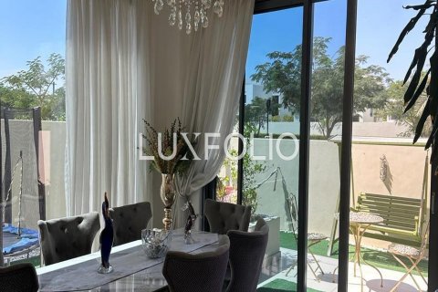 ویلا در Dubai Hills Estate، Dubai ، امارات متحده عربی 5 خوابه ، 297 متر مربع.  شماره 628385