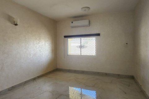 ویلا برای فروش در Khuzam، Ras Al Khaimah، امارات متحده عربی 5 خوابه ، 650 متر مربع ، شماره 735026 - تصویر 8