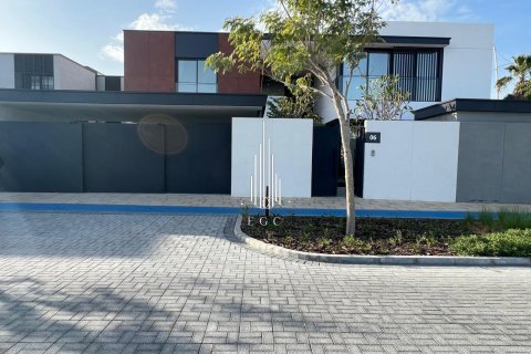 Villa à Saadiyat Island, Abu Dhabi, EAU: 4 chambres, 465.9 m2 № 528945