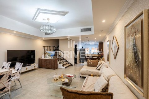Villa in Jumeirah Village Circle, Dubai, UAE 3 bedrooms, 143.91 sq.m. № 761645