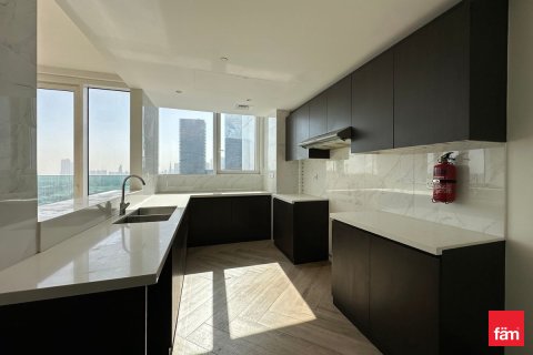 Apartman u Al Kifaf, Dubai, UAE 3 spavaćih soba, 181.7 m2 Br. 691488 - fotografija 4